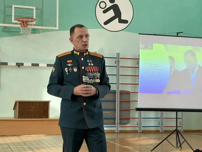 photo_5258052543663771893_y